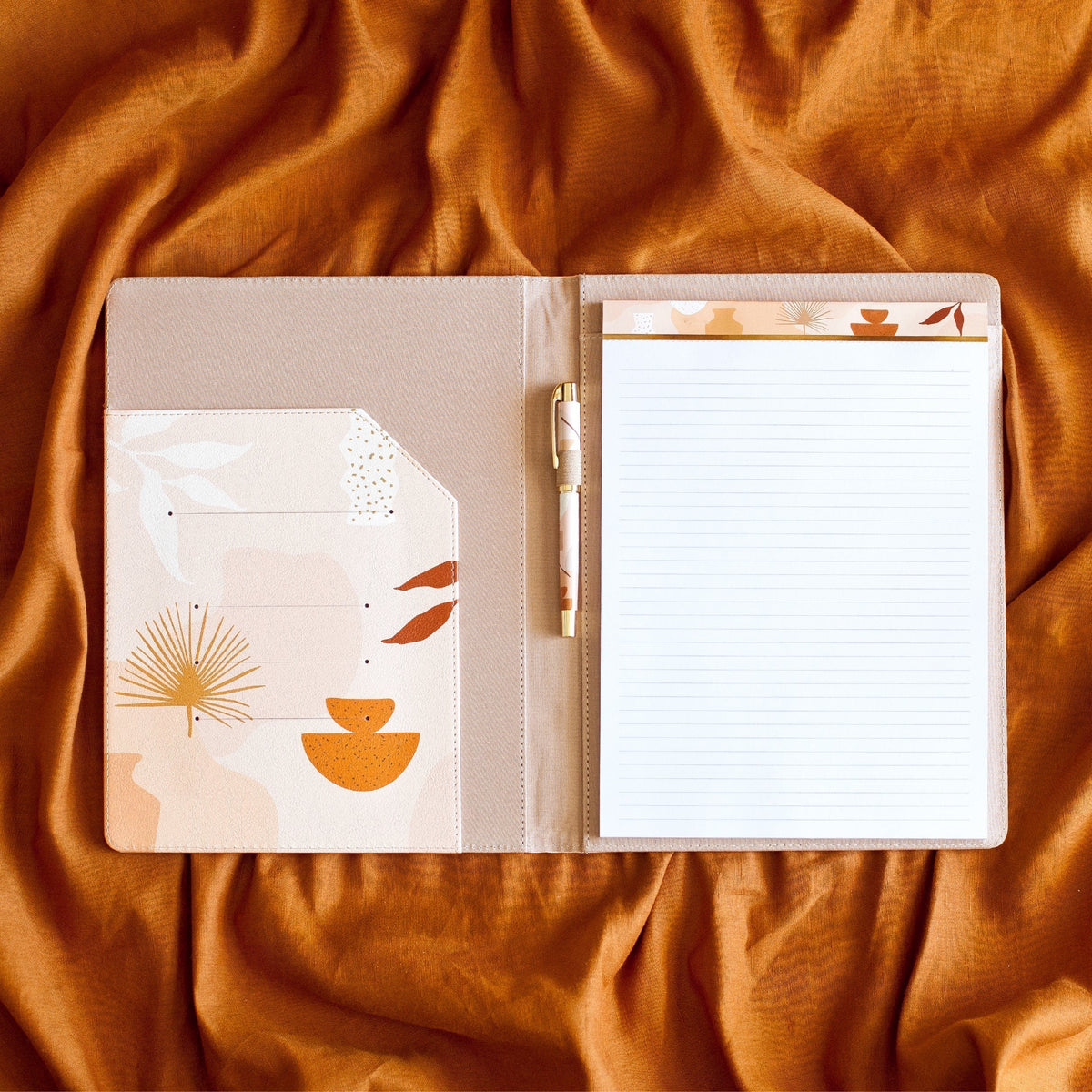 Still Life Compendium + Notepad – Nextra Bateau Bay